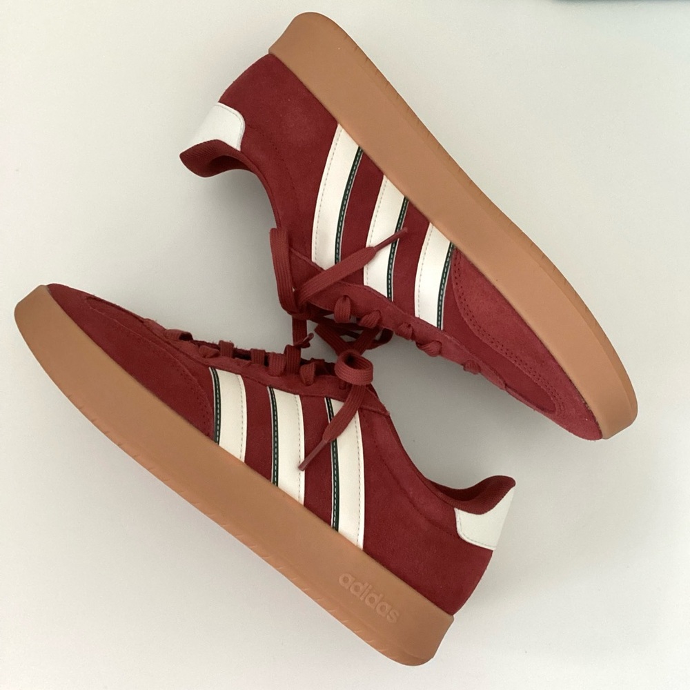 \Adidas\ NWT Men’s Barreda Sneakers
